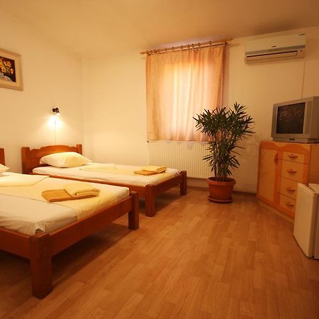 Il Capo Tour Motel Craiova Exterior foto