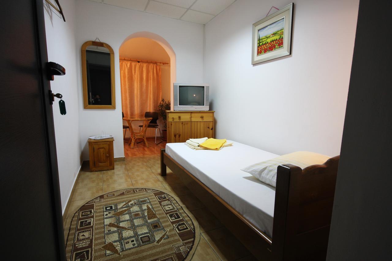 Il Capo Tour Motel Craiova Exterior foto